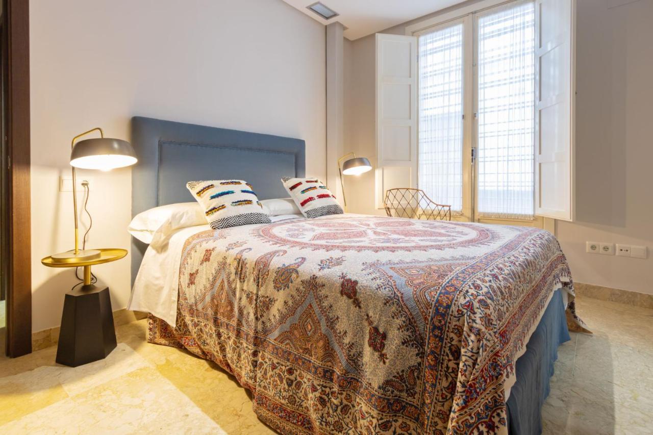 Ferienwohnung Alkazar Gardens Old Town 6 Pax Sevilla Exterior foto